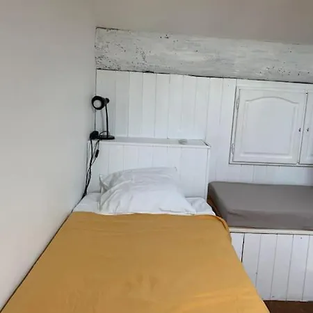 Duplex Familial Au Coeur De La Cite Medievale Aigues-Mortes