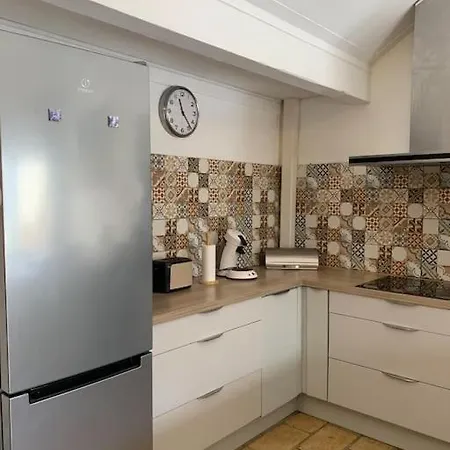 Duplex Familial Au Cœur De La Cité Médiévale