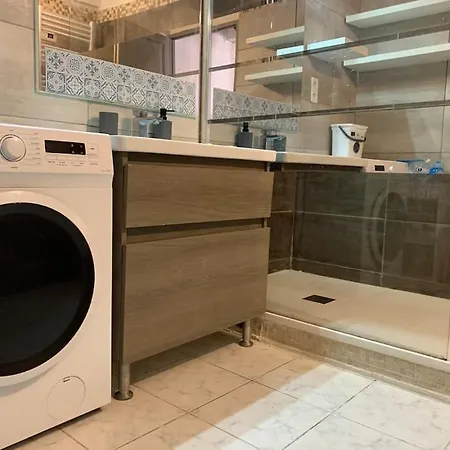 Duplex Familial Au Coeur De La Cite Medievale Apartment Aigues-Mortes