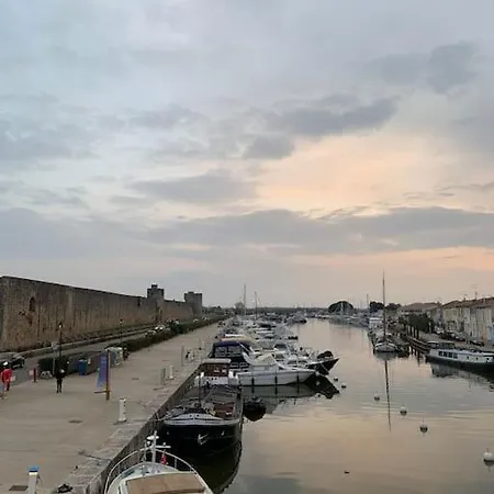 Appartement Duplex Familial Au Cœur De La Cité Médiévale Aigues-Mortes