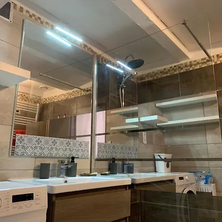 Duplex Familial Au Coeur De La Cite Medievale Апартаменты *