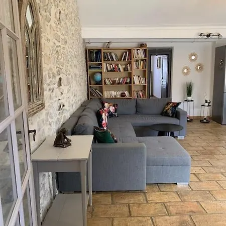 Duplex Familial Au Coeur De La Cite Medievale Aigues-Mortes
