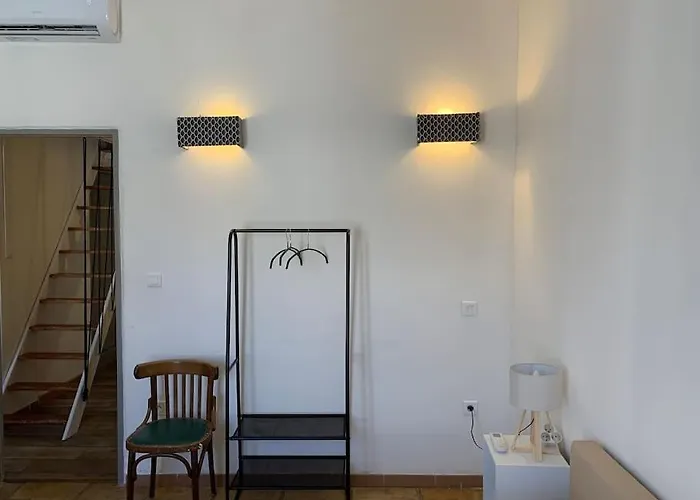Διαμέρισμα Duplex Familial Au Coeur De La Cite Medievale *