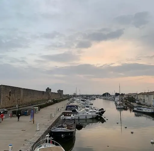 Διαμέρισμα Duplex Familial Au Coeur De La Cite Medievale Aigues-Mortes