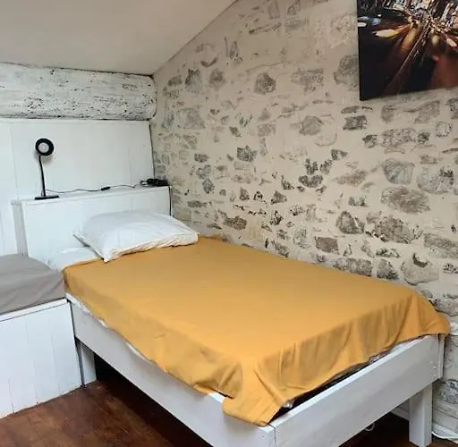 Duplex Familial Au Coeur De La Cite Medievale
