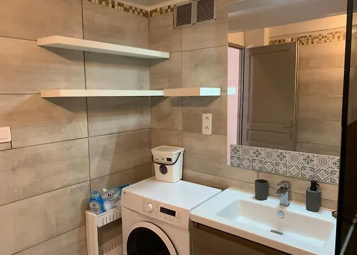 Διαμέρισμα Duplex Familial Au Coeur De La Cite Medievale *