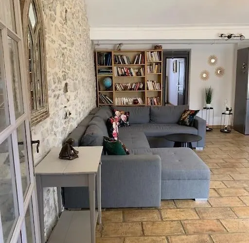 Duplex Familial Au Coeur De La Cite Medievale Aigues-Mortes